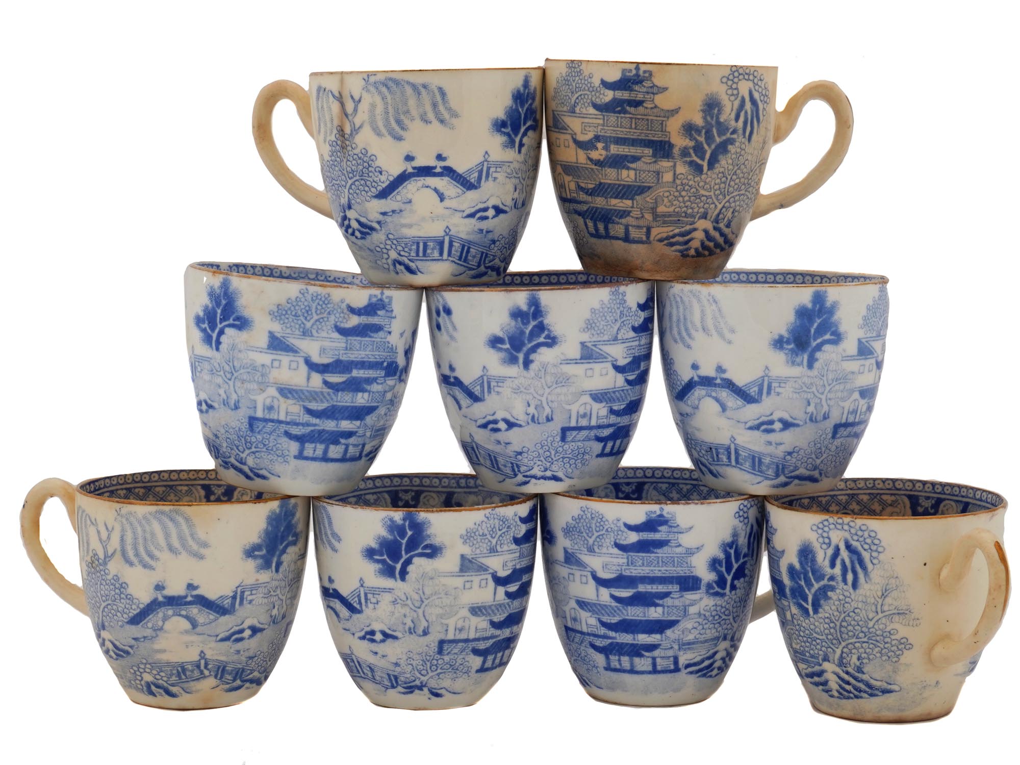 BLUE AND WHITE CHINESE PORCELAIN CUPS AND SAUCERS PIC-1